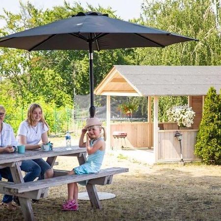 Comfortable Bungalow With A Covered Terrace, For 6 People, เมียนซิดดรอแย ภายนอก รูปภาพ