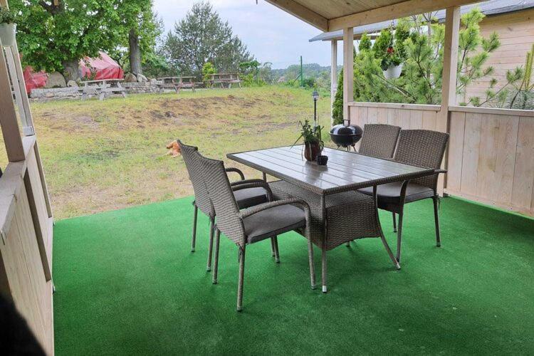Comfortable Bungalow With A Covered Terrace, For 6 People, เมียนซิดดรอแย ภายนอก รูปภาพ